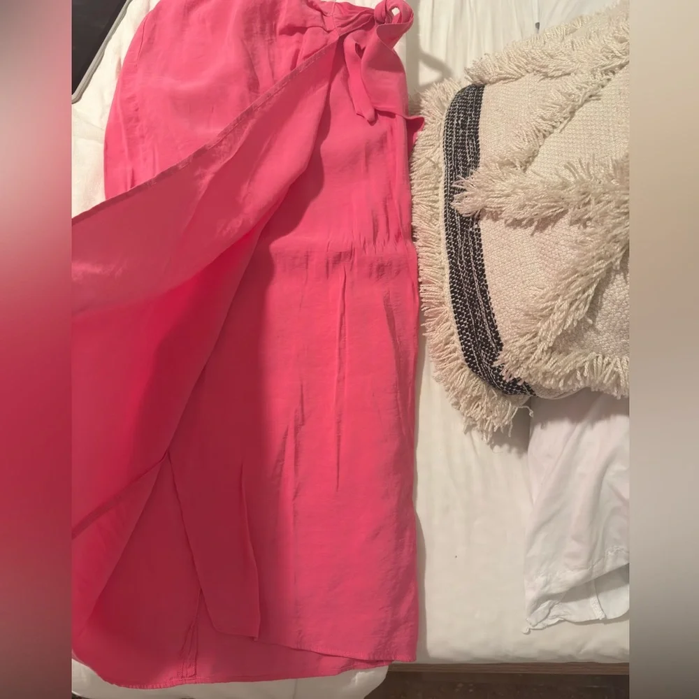 Zara Pink Skirt - Picture 2 of 4